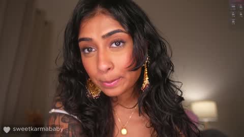 Snapshot of sweetkarmababy chatting on January 15, 12:19 am Karma Sutra sweetkarmababy online show from January 15, 12:19 am