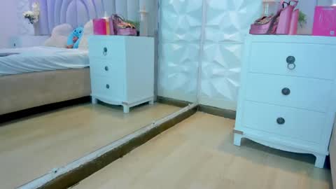 Snapshot of sweetkata_ chatting on April 25, 1:41 pm kata online show from April 25, 1:41 pm