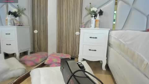 Snapshot of sweetkata_ chatting on April 26, 7:33 pm kata online show from April 26, 7:33 pm