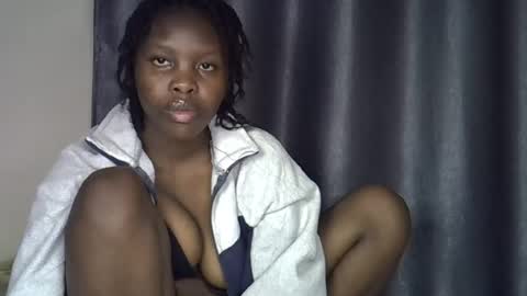 sweetkirrie online show from July 11, 8:55 pm