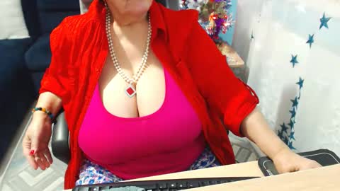 Snapshot of sweetladyrebeka chatting on January 14, 5:34 pm Rebeka online show from January 14, 5:34 pm