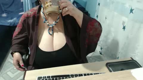 Snapshot of sweetladyrebeka chatting on February 10, 3:49 pm Rebeka online show from February 10, 3:49 pm