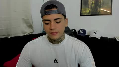 Snapshot of sweetlatinoboy chatting on April 10, 11:15 am SWEETLATINBOY online show from April 10, 11:15 am