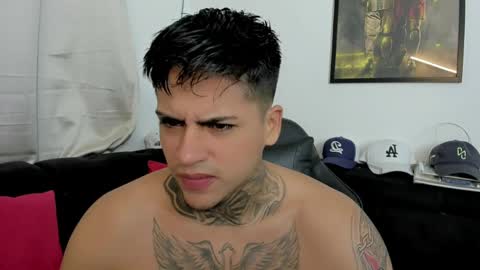 Snapshot of sweetlatinoboy chatting on April 17, 11:02 am SWEETLATINBOY online show from April 17, 11:02 am