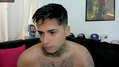 Snapshot of sweetlatinoboy chatting on April 20, 12:52 pm SWEETLATINBOY online show from April 20, 12:52 pm