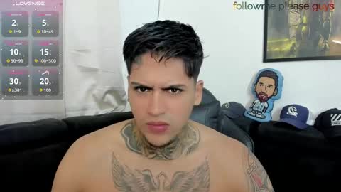 Snapshot of sweetlatinoboy chatting on May 10, 11:59 am SWEETLATINBOY online show from May 10, 11:59 am