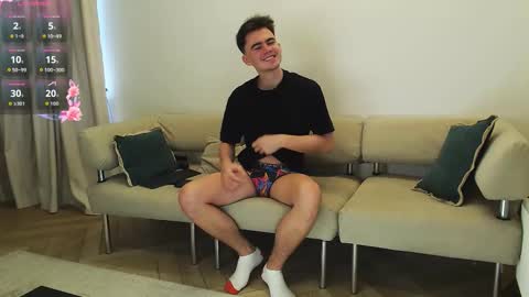 Snapshot of sweetlifeduo chatting on February 9, 3:32 am Alina and Pavel online show from February 9, 3:32 am