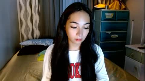 Lilly online show from May 23, 4:07 am