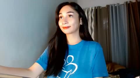Snapshot of sweetlilly_18 chatting on July 24, 7:28 am Lilly online show from July 24, 7:28 am