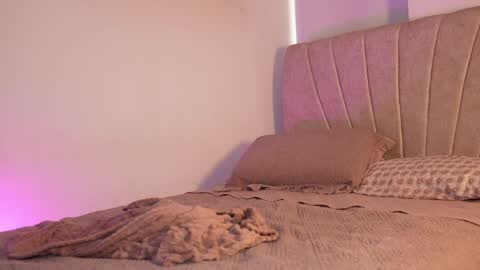 Snapshot of sweetlittlevenus chatting on May 25, 9:10 pm Venus online show from May 25, 9:10 pm