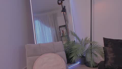 Lizzy online show from December 14, 10:39 pm