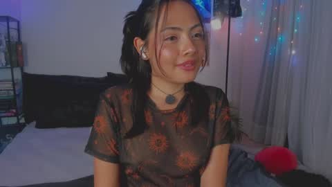 Lizzy online show from February 7, 1:47 am
