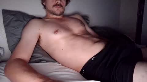 Snapshot of sweetlou22 chatting on September 28, 4:29 am sweetlou22 online show from September 28, 4:29 am