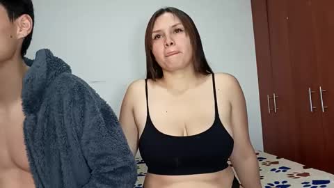 Snapshot of sweetlove_243 chatting on September 24, 11:35 am sweetlove 243 online show from September 24, 11:35 am