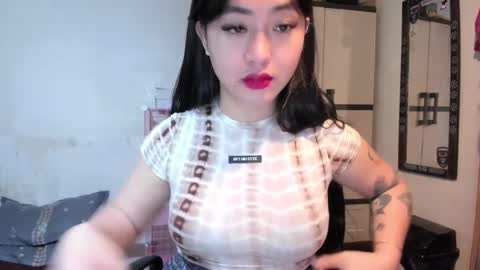 Snapshot of sweetlovepinay04 chatting on January 20, 1:39 am Zoe online show from January 20, 1:39 am