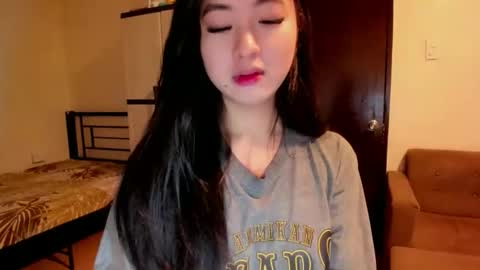 Snapshot of sweetlovepinay04 chatting on October 12, 4:00 am Zoe online show from October 12, 4:00 am