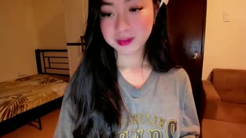 Snapshot of sweetlovepinay04 chatting on October 15, 2:44 am Zoe online show from October 15, 2:44 am