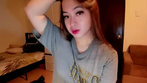 Snapshot of sweetlovepinay04 chatting on October 22, 2:50 pm Zoe online show from October 22, 2:50 pm