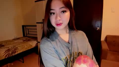 Snapshot of sweetlovepinay04 chatting on October 24, 2:41 am Zoe online show from October 24, 2:41 am