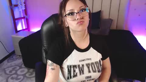 Sweetlu online show from October 8, 7:11 pm