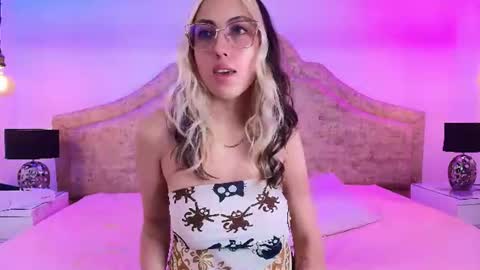 sweetlyundone online show from June 20, 7:16 pm