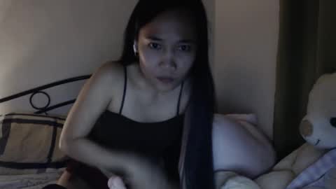 Snapshot of sweetmeeoowe_69 chatting on March 16, 6:34 pm sweetmeeoowe_69 online show from March 16, 6:34 pm