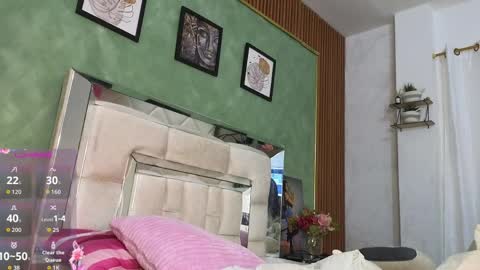 Snapshot of sweetmia__1 chatting on April 2, 4:32 am Mia online show from April 2, 4:32 am