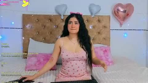 sweetmiel_ online show from May 2, 1:32 am