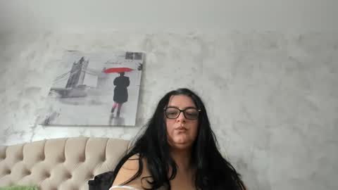 sweetmiki9 online show from May 8, 6:19 am