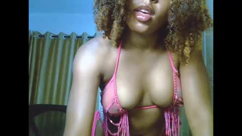 Snapshot of sweetmila9 chatting on April 5, 3:47 am sweetmila9 online show from April 5, 3:47 am
