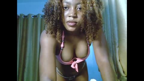 Snapshot of sweetmila9 chatting on April 14, 5:02 am sweetmila9 online show from April 14, 5:02 am