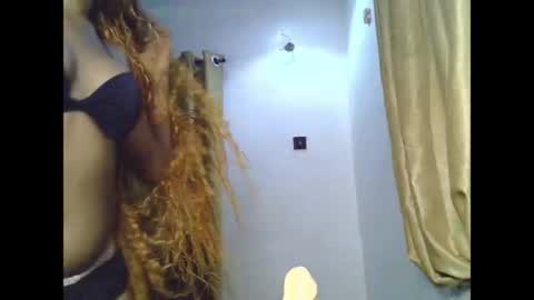 Snapshot of sweetmila9 chatting on April 24, 4:15 am sweetmila9 online show from April 24, 4:15 am