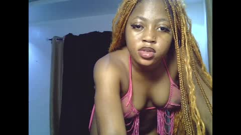 Snapshot of sweetmila9 chatting on May 17, 4:10 am sweetmila9 online show from May 17, 4:10 am