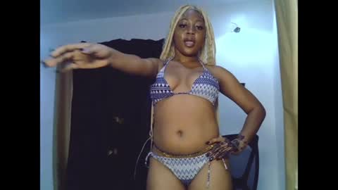 Snapshot of sweetmila9 chatting on May 21, 8:21 am sweetmila9 online show from May 21, 8:21 am