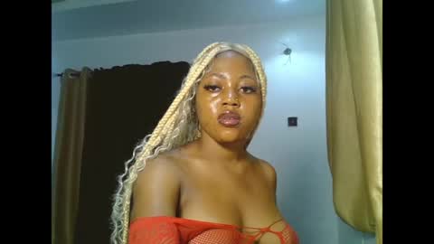 Snapshot of sweetmila9 chatting on May 29, 5:27 am sweetmila9 online show from May 29, 5:27 am