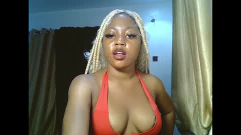 Snapshot of sweetmila9 chatting on June 12, 6:01 am sweetmila9 online show from June 12, 6:01 am