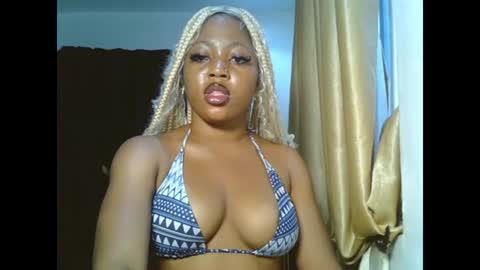 Snapshot of sweetmila9 chatting on June 14, 6:37 am sweetmila9 online show from June 14, 6:37 am