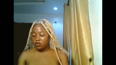 Snapshot of sweetmila9 chatting on June 25, 9:47 am sweetmila9 online show from June 25, 9:47 am