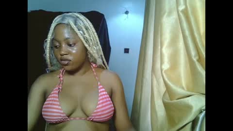 Snapshot of sweetmila9 chatting on June 27, 12:22 pm sweetmila9 online show from June 27, 12:22 pm