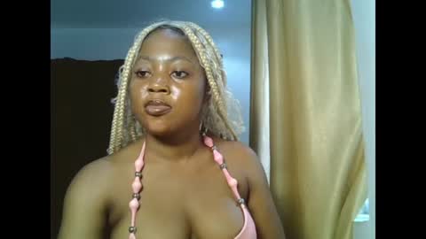 Snapshot of sweetmila9 chatting on June 29, 10:15 am sweetmila9 online show from June 29, 10:15 am