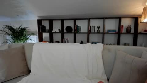 Nicole online show from October 27, 7:23 am