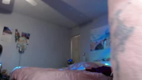 April online show from March 10, 11:32 am