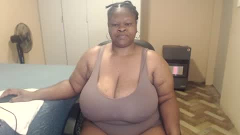 sweetnoziexxx online show from May 8, 5:24 am