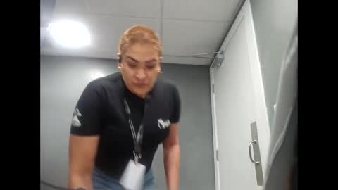 Snapshot of sweetp3ach29 chatting on January 26, 10:57 pm sweetp3ach29 online show from January 26, 10:57 pm