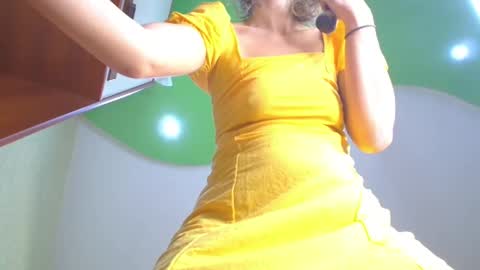 Snapshot of sweetpairfun chatting on September 22, 5:42 am Veronica and Alex online show from September 22, 5:42 am