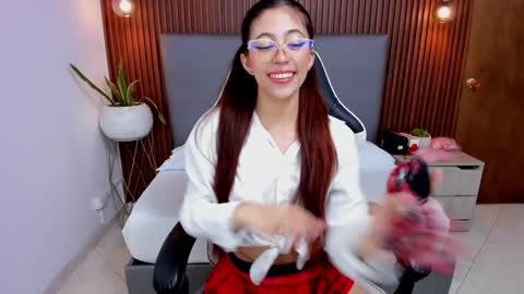 sweetpeach_20 online show from January 13, 7:21 pm