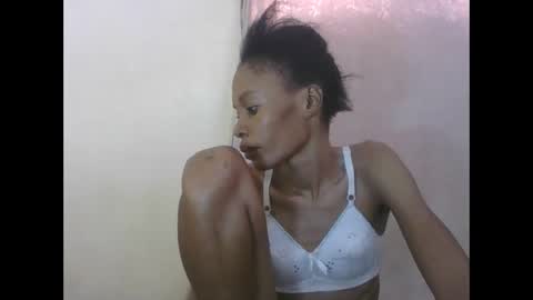 ESTHER online show from April 2, 6:11 am