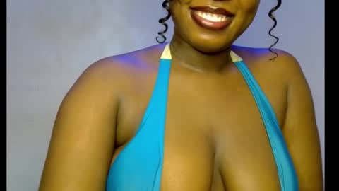 Snapshot of sweetpetitgirl chatting on March 12, 11:55 pm LILY BRANDY online show from March 12, 11:55 pm
