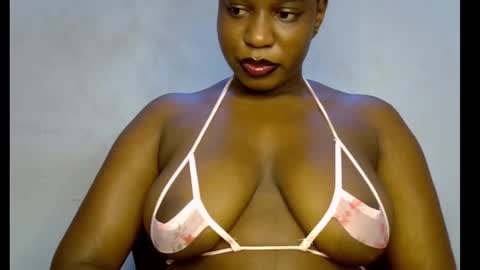 Snapshot of sweetpetitgirl chatting on March 20, 7:35 am LILY BRANDY online show from March 20, 7:35 am