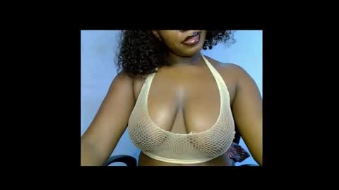 Snapshot of sweetpetitgirl chatting on March 27, 7:58 am LILY BRANDY online show from March 27, 7:58 am